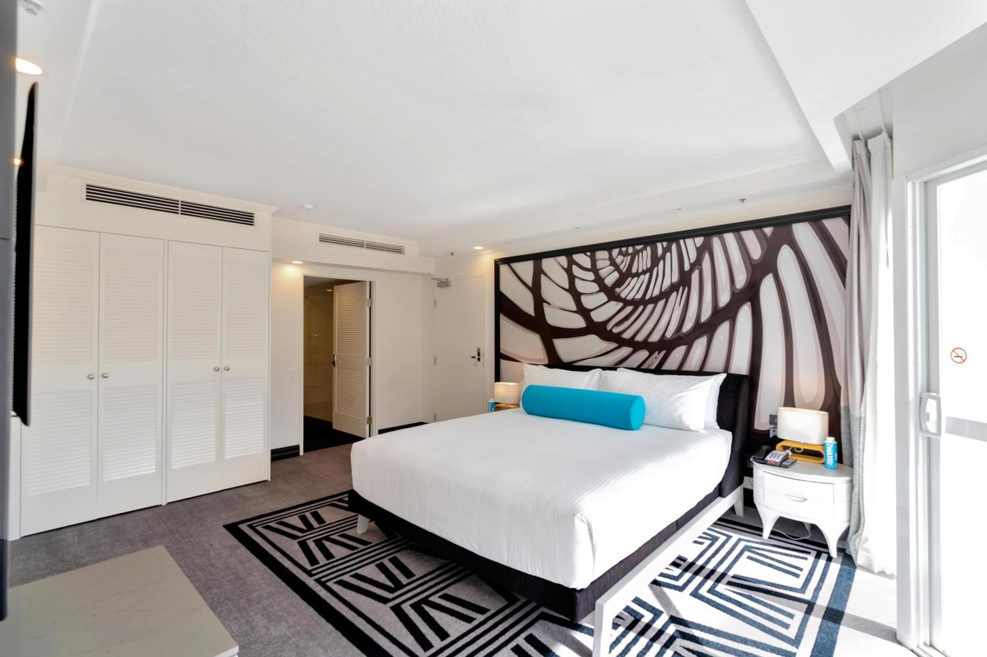 Отель Pullman Cairns International Экстерьер фото